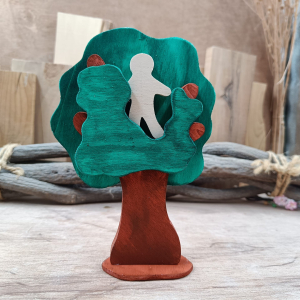 Boom met poppetje voor het verhaal van Zacheüs Boom met poppetje voor het verhaal van Zacheüs