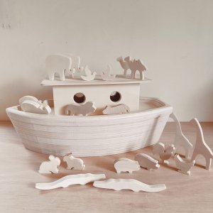 Ark van Noach met 20 dieren Ark van Noach met 20 dieren